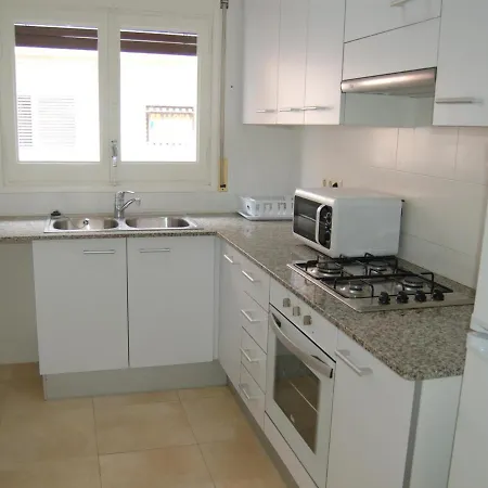 Apartamento Renovado, Céntrico Y Luminoso A 100m De La Playa Del Puerto, - Es-228-37