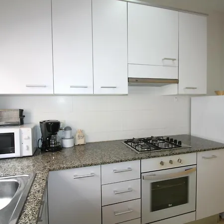 Renovado, Céntrico Y Luminoso A 100m De La Playa Del Puerto, - Es-228-37 * Llançà